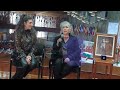 AMANDA MIGUEL Y ANA VICTORIA CHARLAN CON LQ PRENSA SOBRE LEGADO DIEGO VERDAGUER DESDE LA BASÍLICA p1