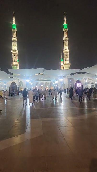 Madina Sharif #viral #shorts #madina #madinah #beautiful #night #prayer #islam #harnain #nightlife