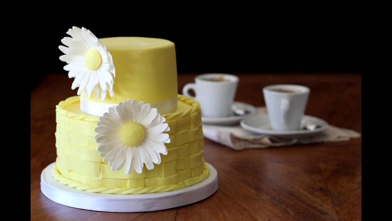 Tarta fondant con apariencia de cesta