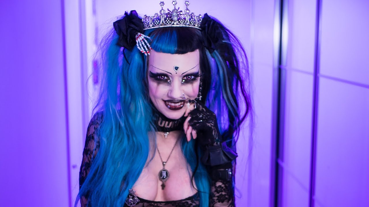 "Be the princess of your life" | Adora BatBrat INTERVIEW