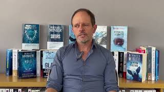 Bernard Minier, Lucia - Pouvez-Vous Nous Présenter Le Personnage De Lucia ?