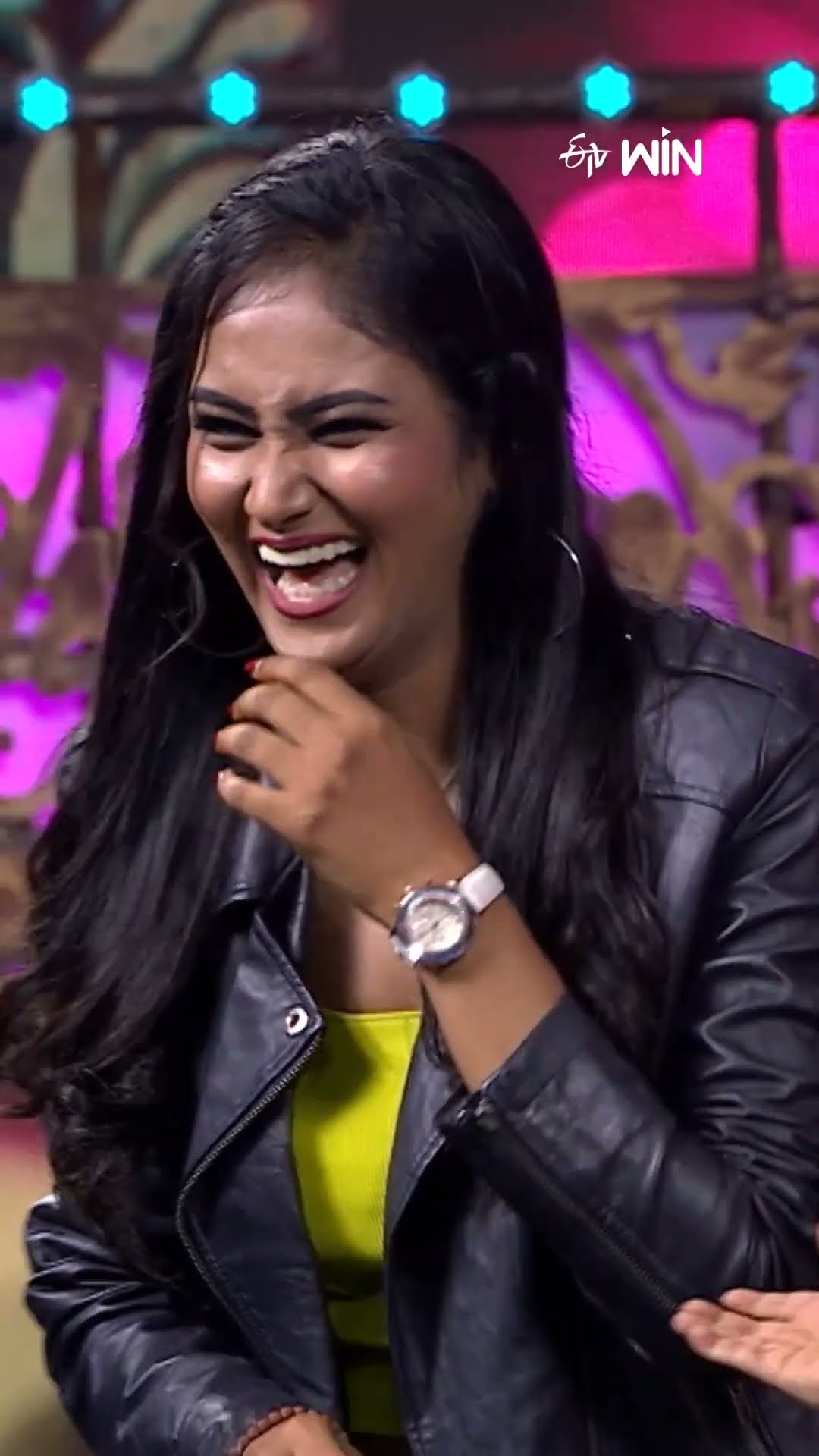 #shorts - నరేష్ ఏదైన కోరుకుంటే ఎవరు కాదనకూడదు.! #sridevidramacompany #naresh #comedy
