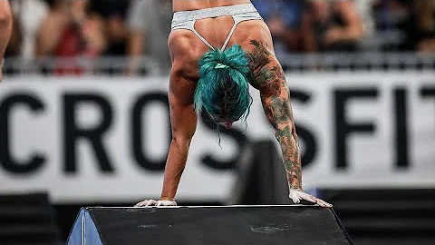 Danielle Brandon Races Through Handstand Walk Obst...