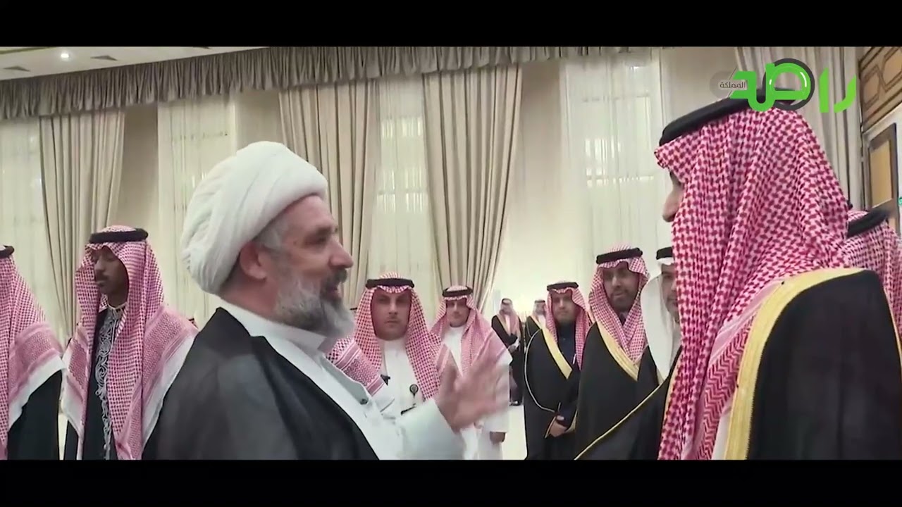 ولي العهد يستقبل الأمراء والعلماء وجمعًا من المواطنين في قصر الخليج بالدمام