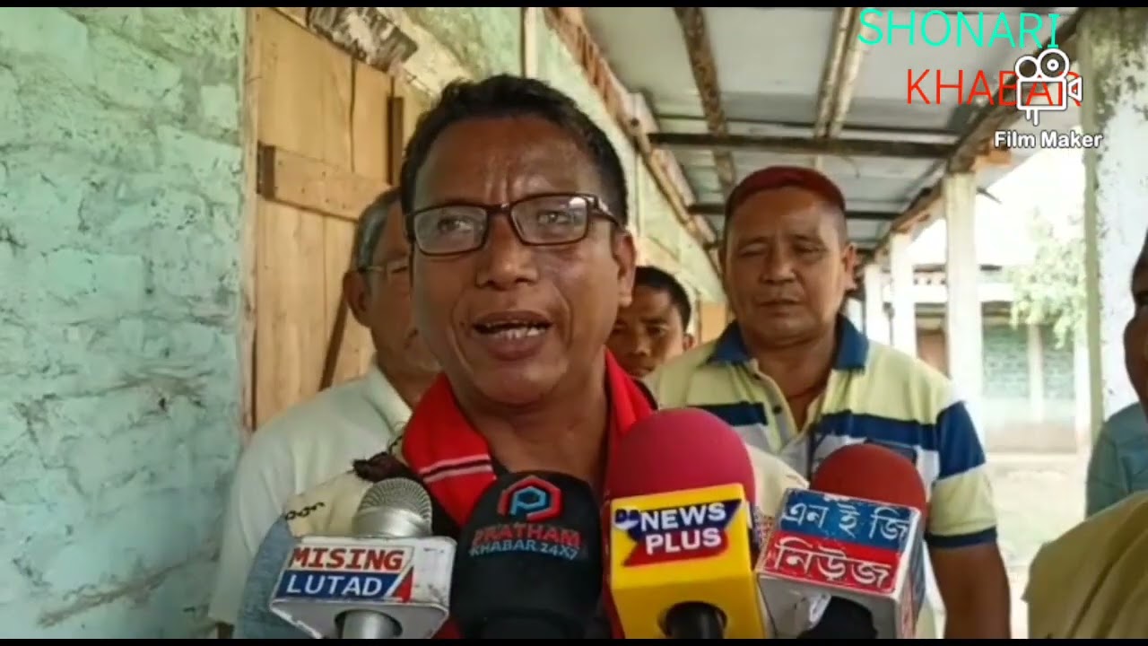 সোৱণশিৰি Gompir Songkid নামৰ কবিতা পুথি উন্মোচন অৱনৰি বাংকে মিচিং আগম কৗবাংৰ সভাপতি গোবিন টাইদে