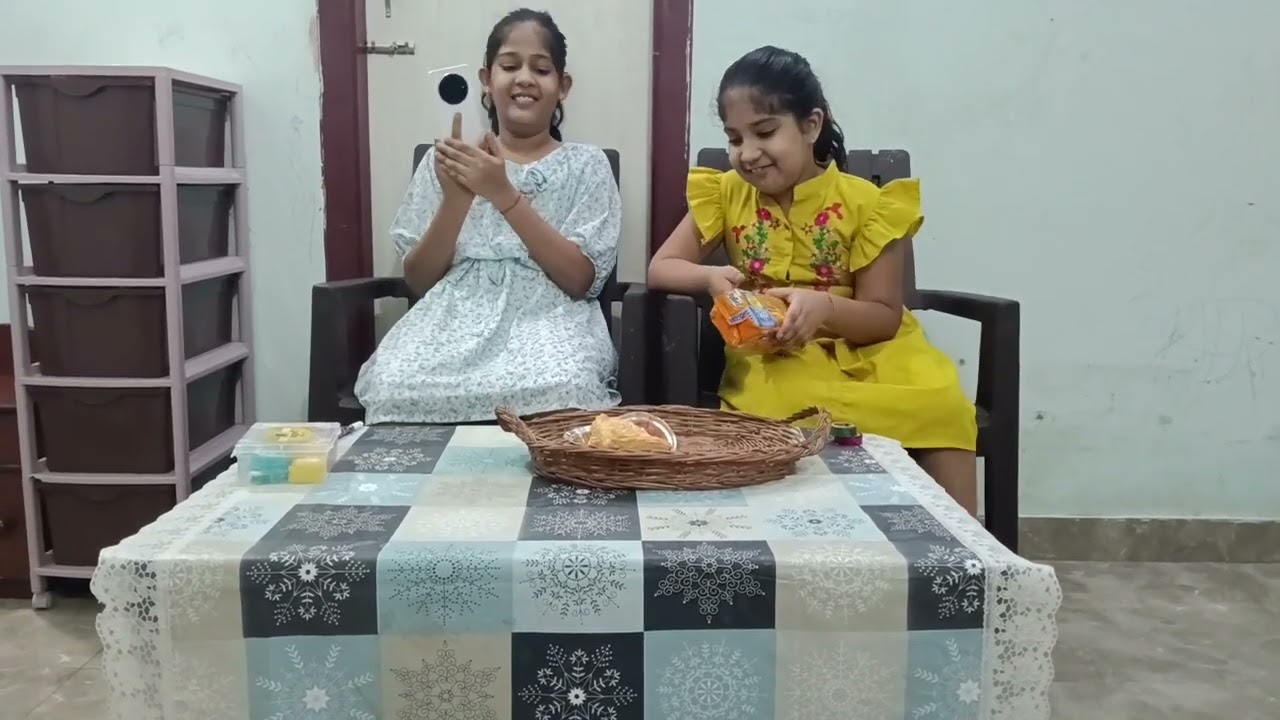 Guess the price Rapid Fire/ Aanika and Navika's sisters show 