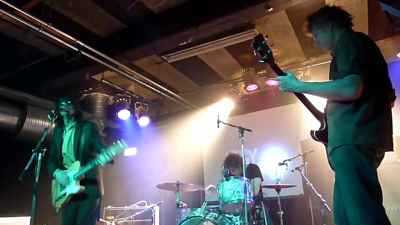Watch Hallo Venray - Tuck the Man @ dB's (3/4) on YouTube Watch Hallo Venray - Tuck the Man @ dB's (3/4) on YouTube