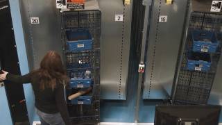 Horizontal Carousel in Action | Fast Order Picking (10 sec)