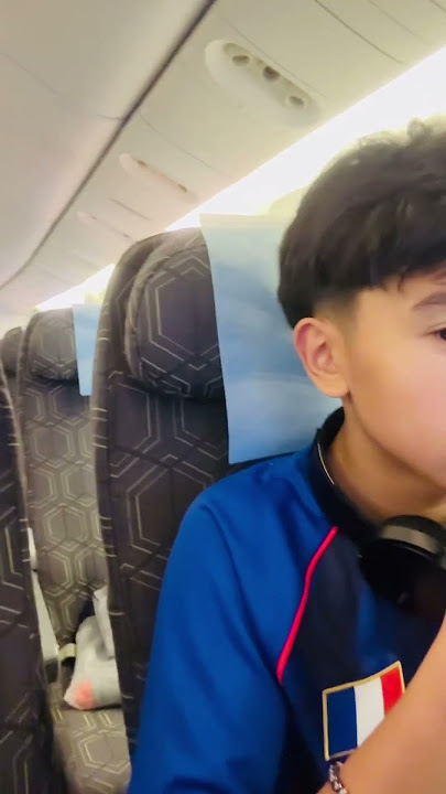 Not fully loaded flight || Eva Air