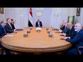 السيد الرئيس يستقبل كلًا من نائب رئيس شركة إكسون موبيل العالمية والرئيس التنفيذي لشركة أباتشي