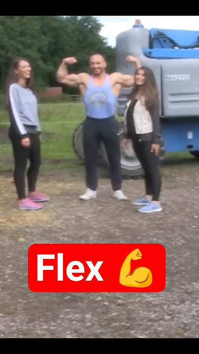 Bodybuilder Flexing Muscles 💪