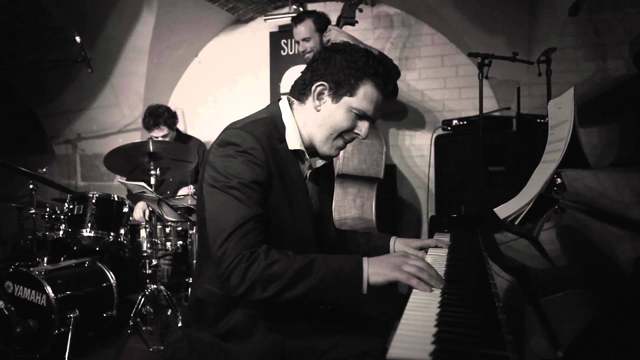 Fin De Course - JTrio Live in Paris at the Sunset Jazz Club.