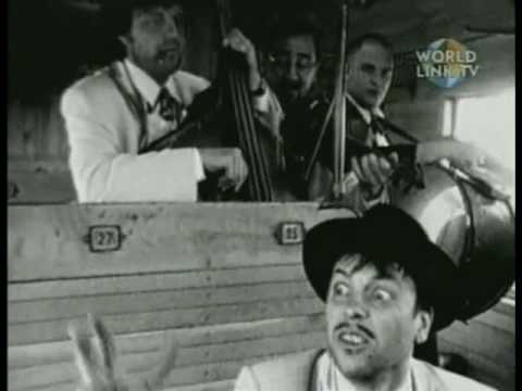 Emir Kusturica & The No Smoking Orchestra - Unza Unza Time