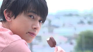 吉沢亮、“あざとい彼氏”を熱演