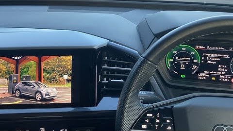 Audi Q4 E-Tron Watching videos on the MMI Screen