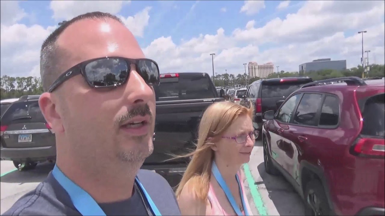 SEA WORLD INFINITY FALLS CONSTRUCTION UPDATE PLUS MR.BUBBLES