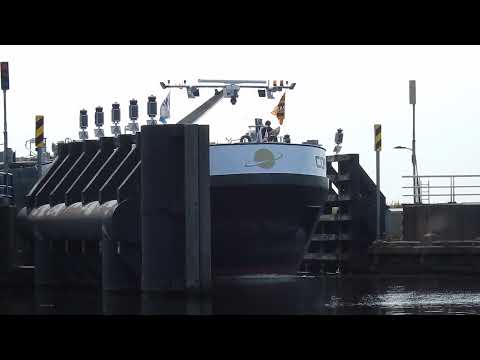 Video: Het Mysterie Van De Verlaten Boot En De Vermiste Bemanning Op Het Verloren Eiland Bouvet - Alternatieve Mening