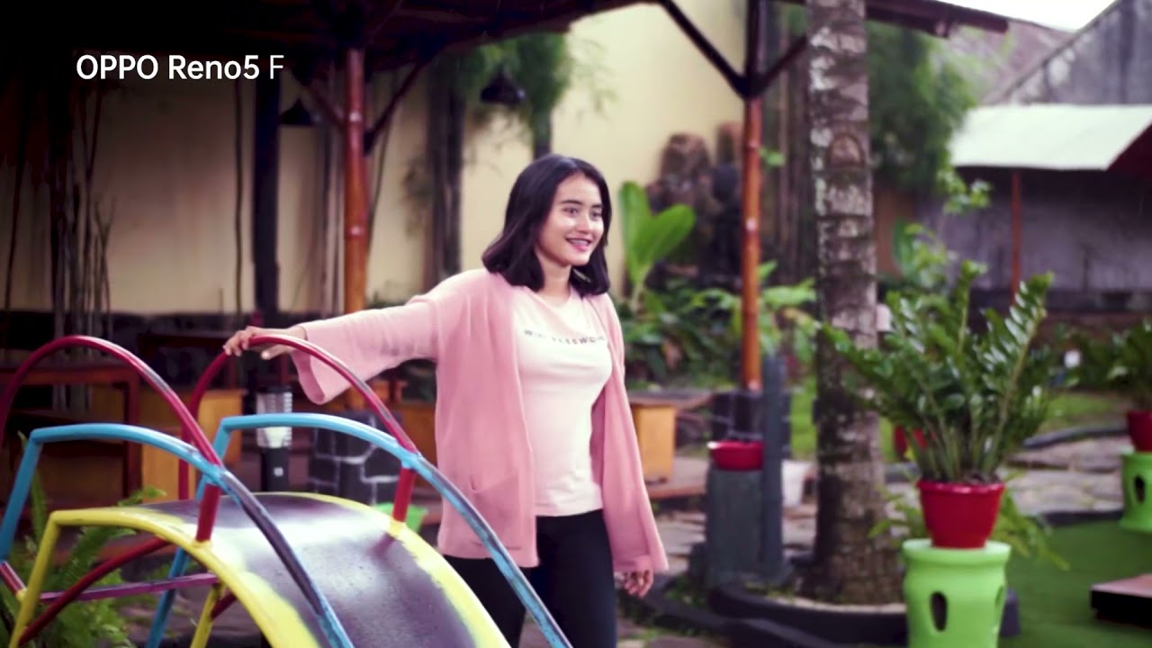video Oppo Reno5 F 2021