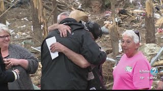 Trump visits tornado damaged Alabama