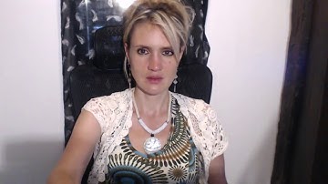 Lisa Cairns - Just sit here