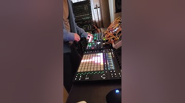 Minimal Techno Jam feat Elektron Syntakt, Roland TR-8S, Arturia Pigments.