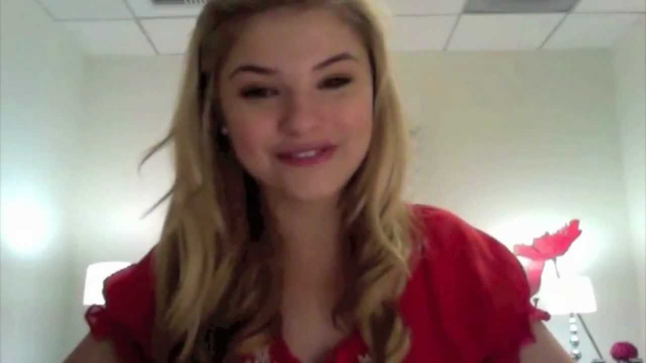Stefanie Scott checks in to discuss her new single "The Girl I Used To Know"!