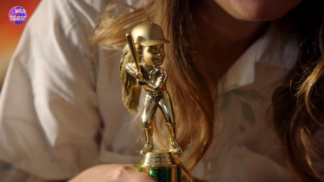  Young Sheldon : Season 3, Mary made a trophy for Missy