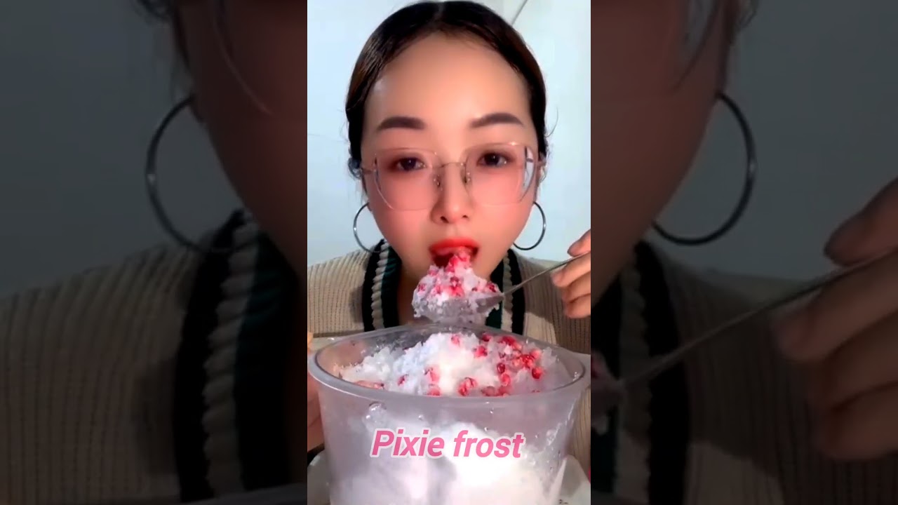 Ice eating ASMR/ crunchy ice ASMR/hard ice eating ASMR #ice #asmr #iceeating #mukbang 