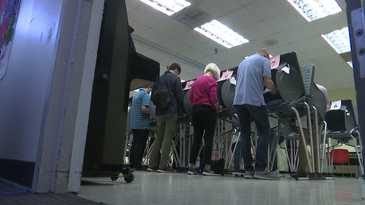 Super Tuesday voters cast their ballots - YouTube