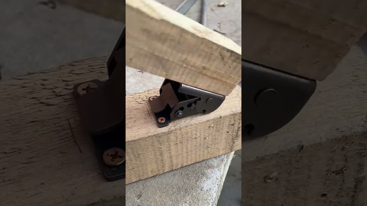 Simple, practical and easy to use folding self locking hinge 