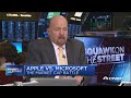Cramer makes the case for the Apple bull