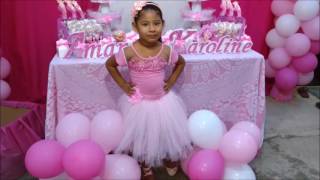 Vestido infantil rosa tema Bailarina com balões no jardim