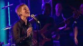 Lisa Stansfield (17/17) - All around the world chords