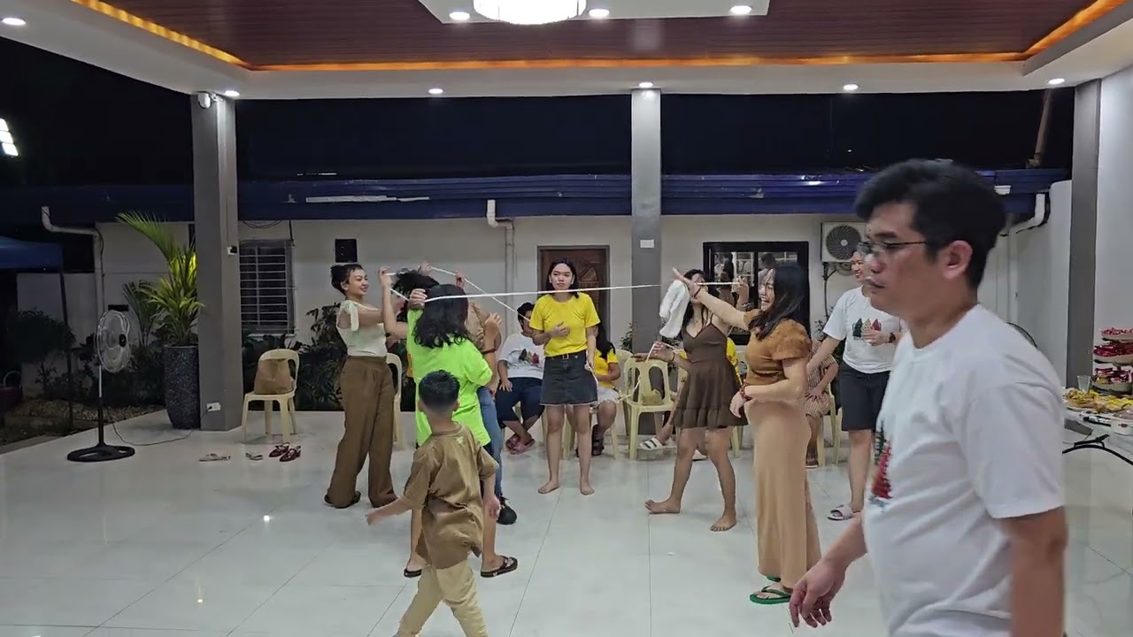 Enriquez Christmas Party game - Trip to Jerusalem garter edition