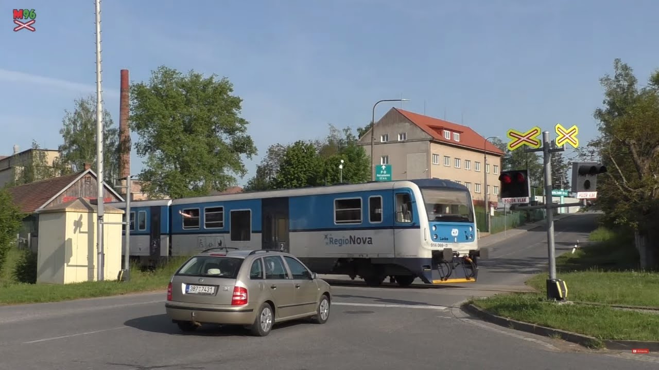 Železniční přejezd Velké Opatovice [P6950] - 28.5.2023 / Czech railroad crossing
