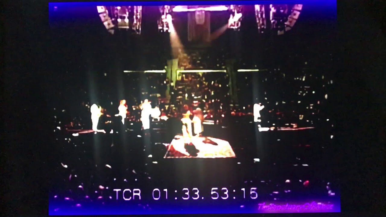 Rhonda Smith Bass Guitar Solo @ Detroit