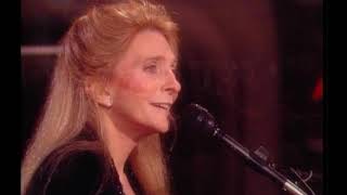 Judy Collins - The Holly And The Ivy (Live at the Biltmore)