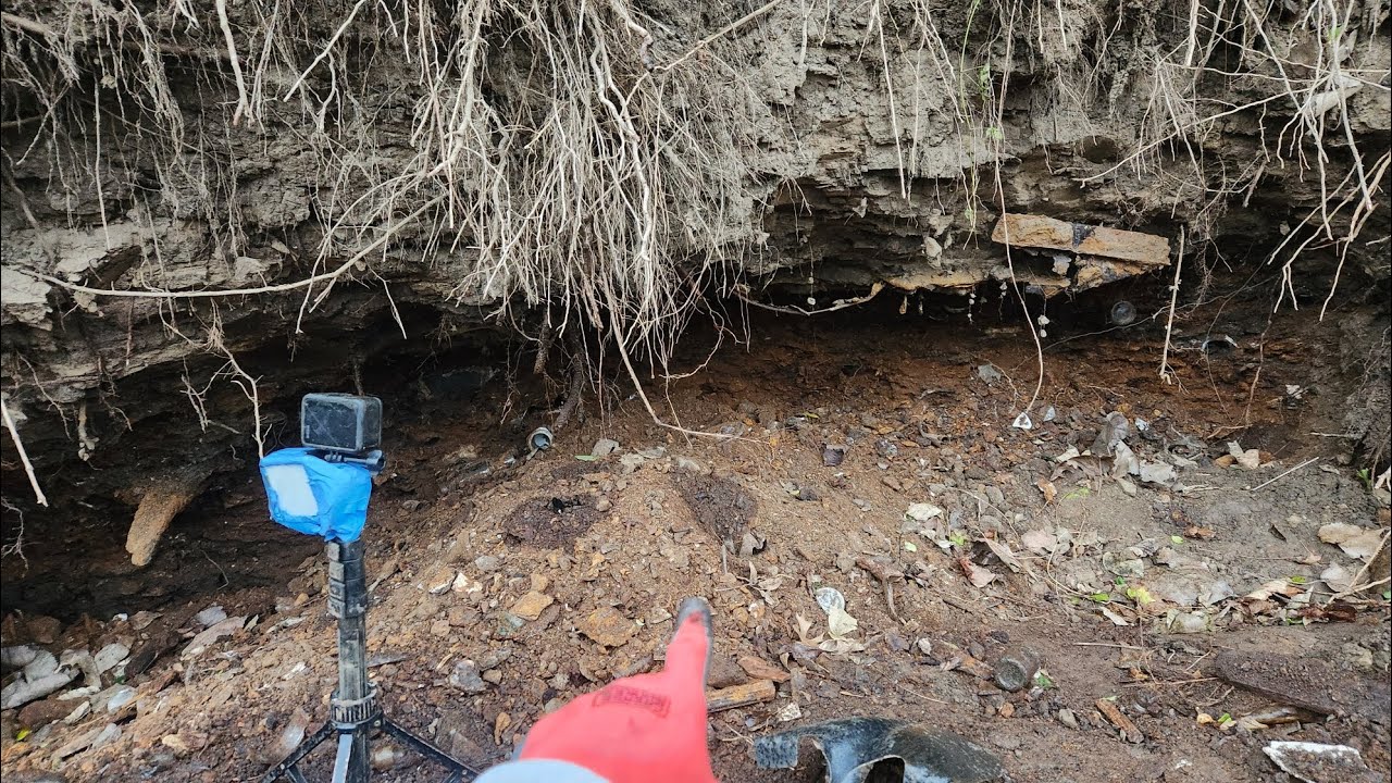 1800s Relic Found !  Rare Bag Seal and Old Marbles Recovered in Oklahoma Mudlarking  And Digging 