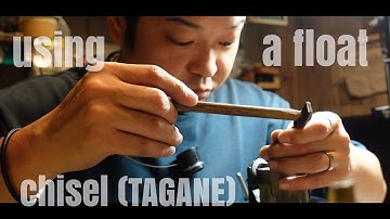 Explaining a silver ring using a float chisel TAGANE.