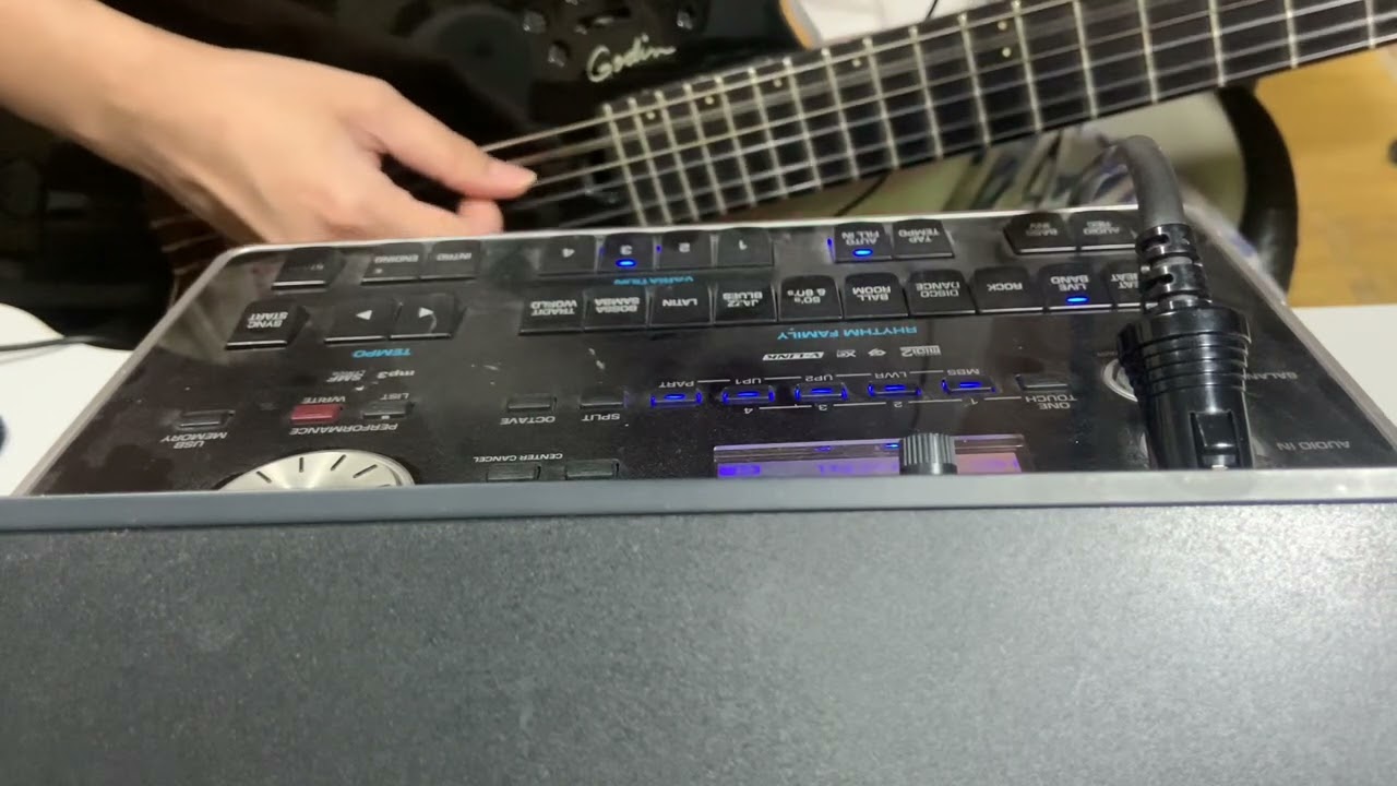 Roland GI-10 x Roland BK-7m x Godin ACS : Testing - YouTube Roland GI-10 x Roland BK-7m x Godin ACS : Testing - YouTube
