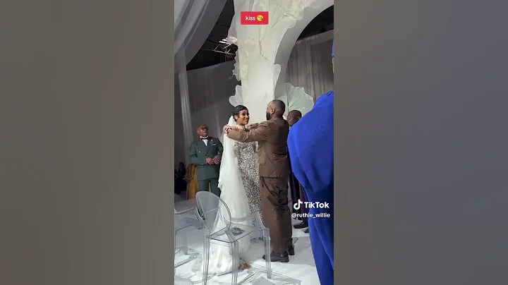 Davido kissing chioma on their wedding #davido #trendingshorts