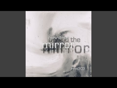 distorting mirror