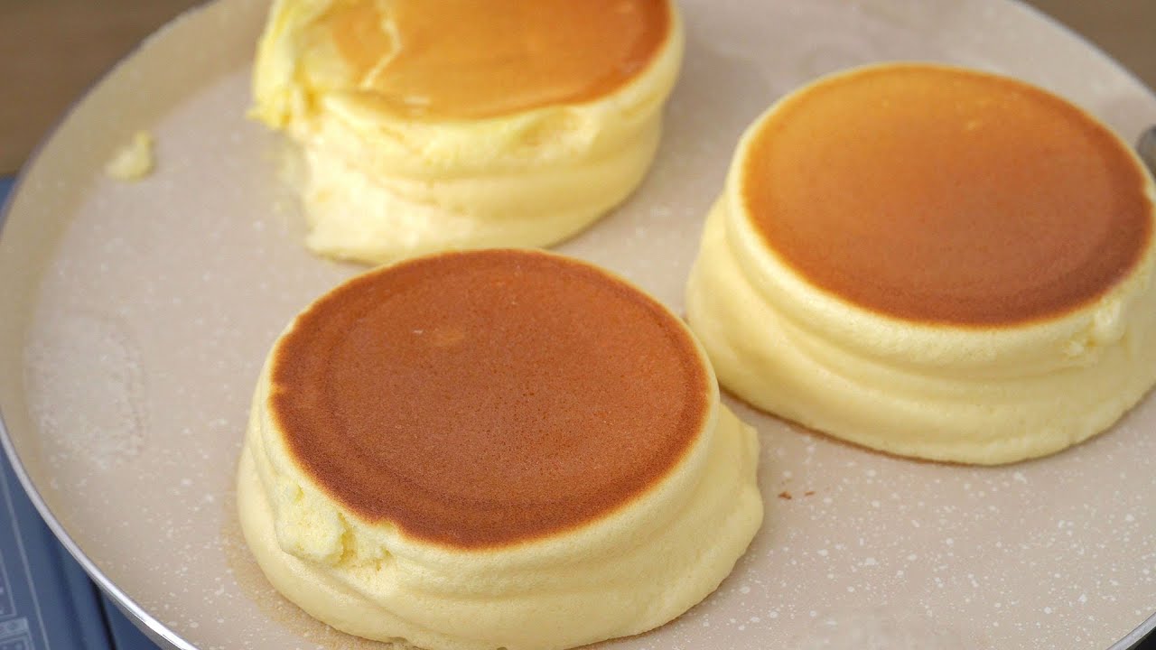 三款不同做法的柔軟鬆軟舒芙蕾煎餅，簡單的料理