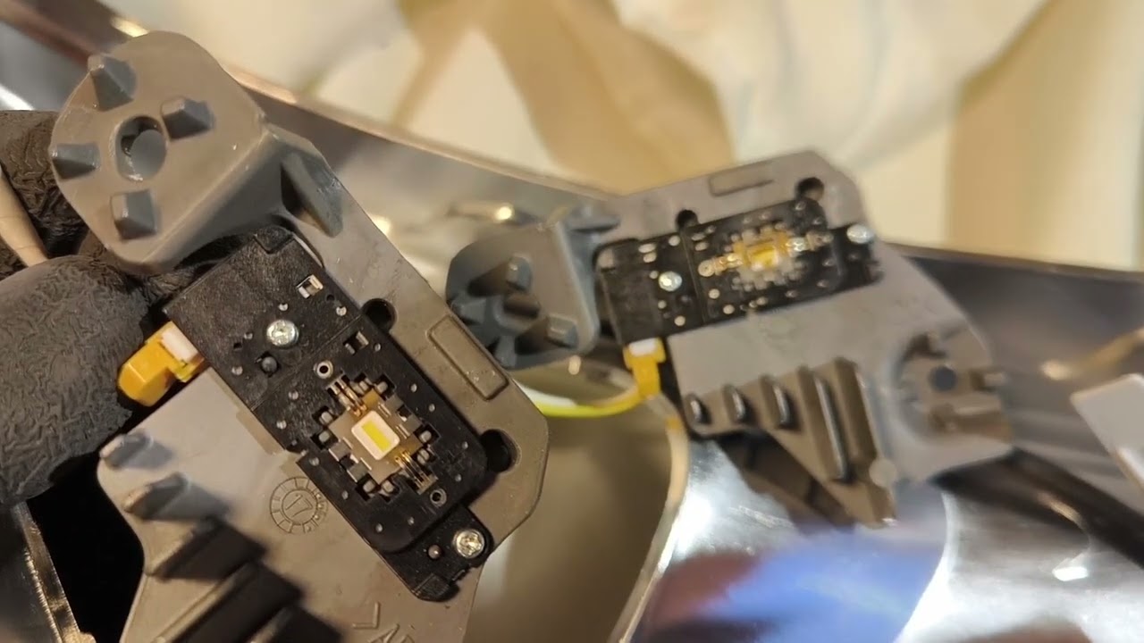 Wymiana LED w lampach Toyota Avensis - całkowity koszt naprawy ok 1200 zł 