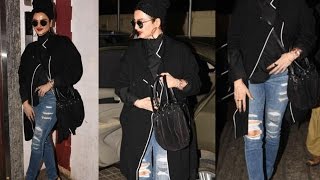 Rekha shows her fashionable side at Kaabil Screening | Video