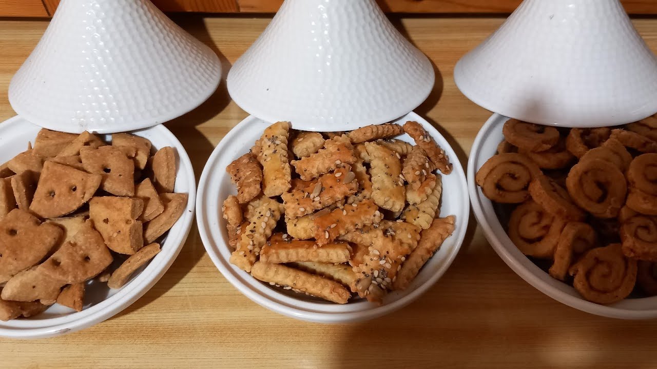 فقيقصات مالحين بدون طابع ولا مراشم بعجينة وحدة تخرجي منها 3 اشكال