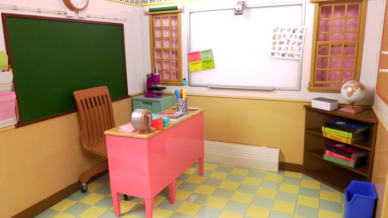 Salle de classe poupée rentrée scolaire