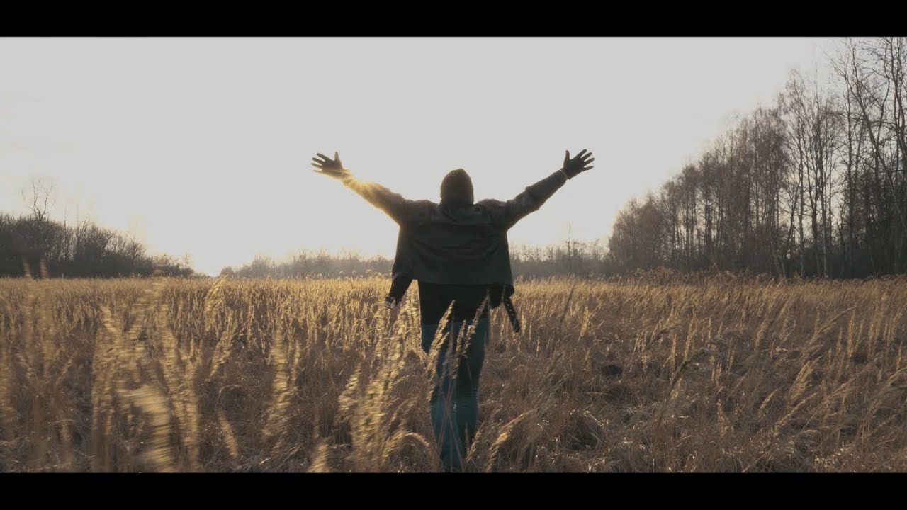 Janusz Estep Wykpisz - Kocham te chwile (Official Video)