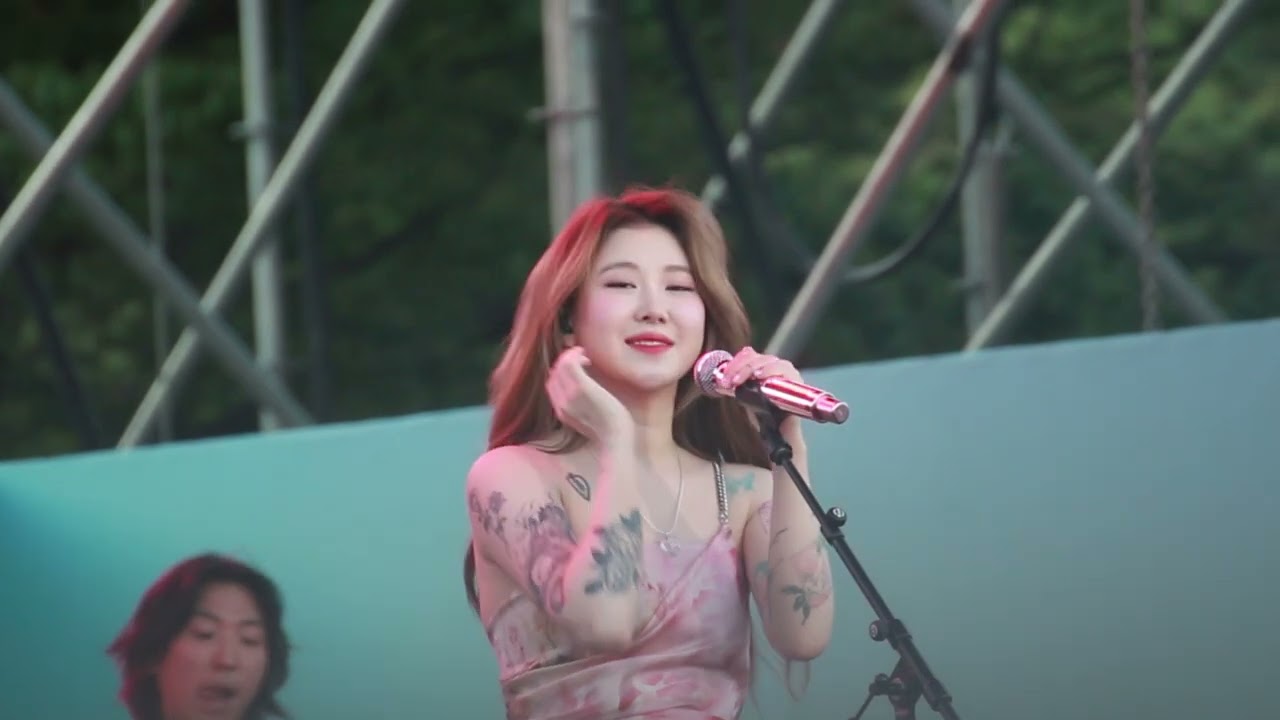 220527 백예린 - Popo (How deep is our love?) @SeoulJazzFestival (5)