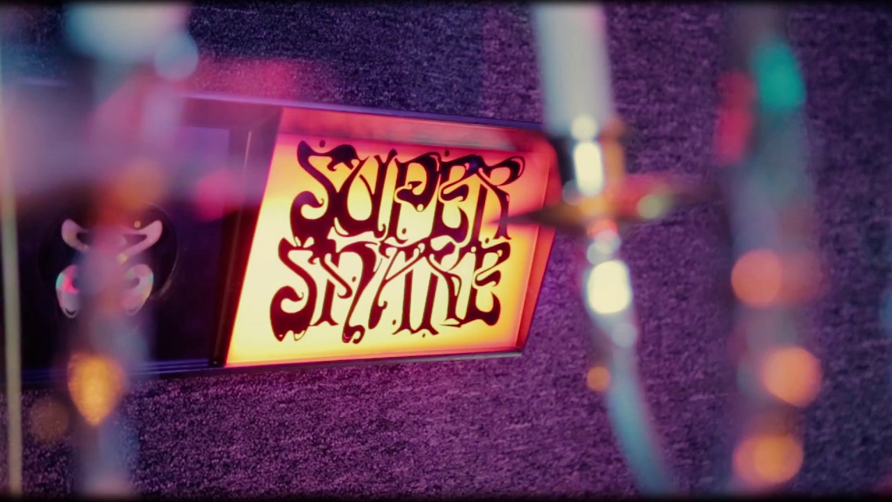 Guarda SUPER SNAKE - "Big Seize" (Official Music Video) su YouTube Guarda SUPER SNAKE - "Big Seize" (Official Music Video) su YouTube